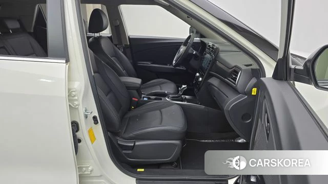 Ssangyong Tivoli Air 2023 Белый из Кореи, фото 2