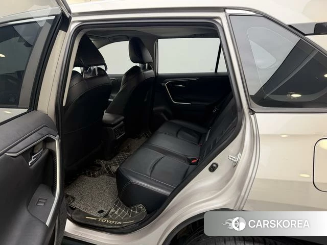 Toyota Wildlander 2022 Серебристо-серый из Китая, фото 2