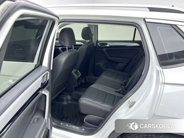 Volkswagen Tayron 2021 Белый из Китая, фото 2