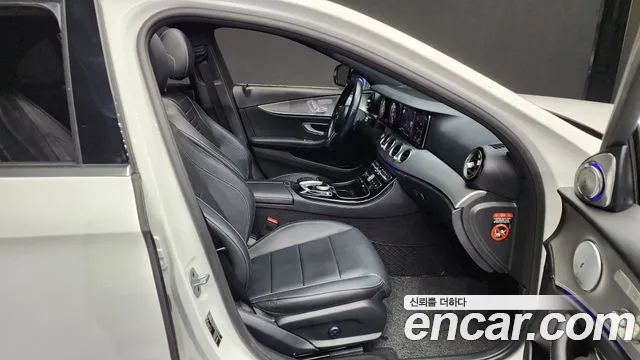 Mercedes-Benz E-Class W213 2018 Белый из Кореи, фото 2