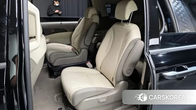Kia The New Carnival 4th Generation 2024 Черный из Кореи, фото 2
