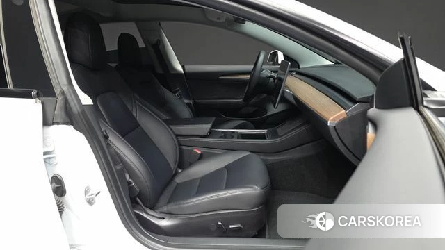 Tesla Model 3 2022 Белый из Кореи, фото 2