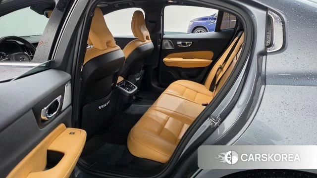 Volvo S60 3rd generation 2020 Серый из Кореи, фото 2