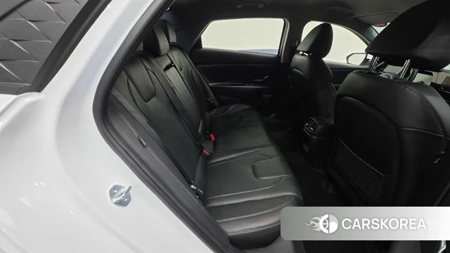 Hyundai The New Avante (CN7) 2023 Белый из Кореи, фото 2