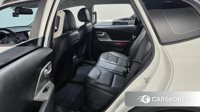 Kia Niro Plus 2022 Белый из Кореи, фото 2