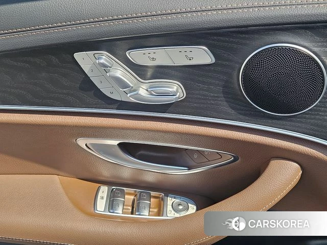 Mercedes-Benz E-Class W213 2022 Белый из Кореи, фото 2