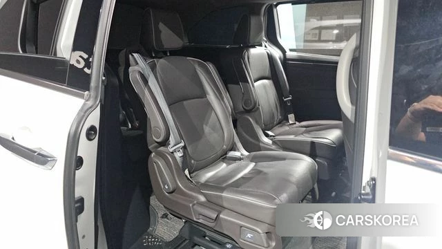 Honda Odyssey 2023 Белый из Кореи, фото 2