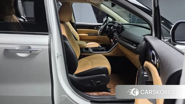 Kia Carnival 4th generation 2023 Белый из Кореи, фото 2
