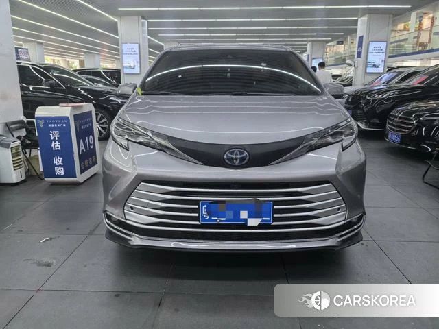 Toyota Sienna 2023 Другой из Китая, фото 2