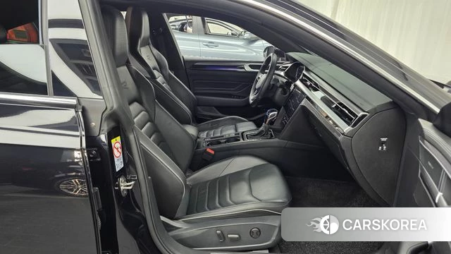 Volkswagen Arteon 2022 Черный из Кореи, фото 2