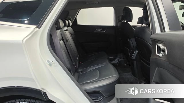 Kia Sportage 5th Generation 2023 Белый из Кореи, фото 2