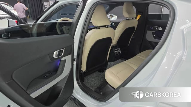 Polestar Polestar 2 2022 Светло-серебряный цвет из Кореи, фото 2