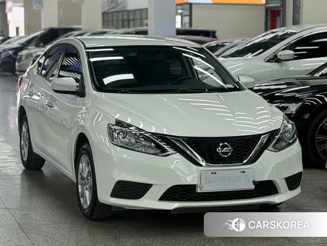 Nissan Sylphy 2022 Белый из Китая, фото 2