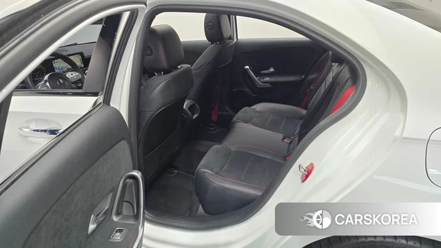 Mercedes-Benz A-Class W177 2022 Белый из Кореи, фото 2