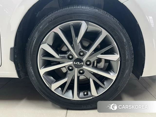 Kia K3 2021 Белый из Китая, фото 2