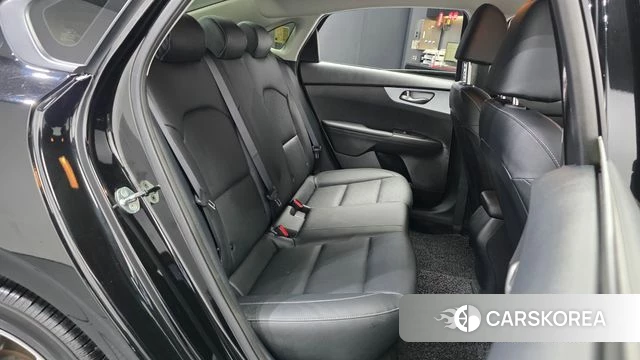 Kia The New K3 2nd generation 2021 Черный из Кореи, фото 2
