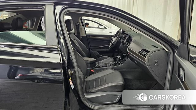 Volkswagen 7th Generation of Jetta 2021 Черный из Кореи, фото 2