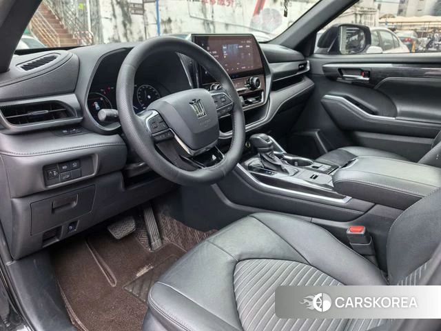 Toyota Crown 2022 Черный из Китая, фото 2