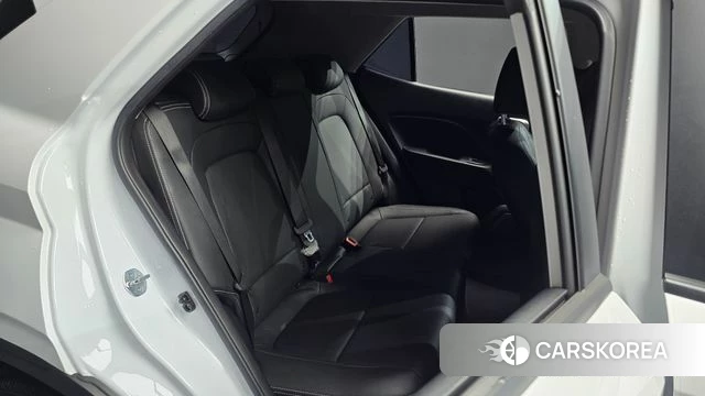 Hyundai Venue 2023 Белый из Кореи, фото 2