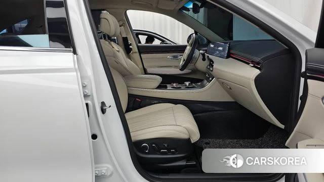 Genesis GV70 2025 Белый из Кореи, фото 2