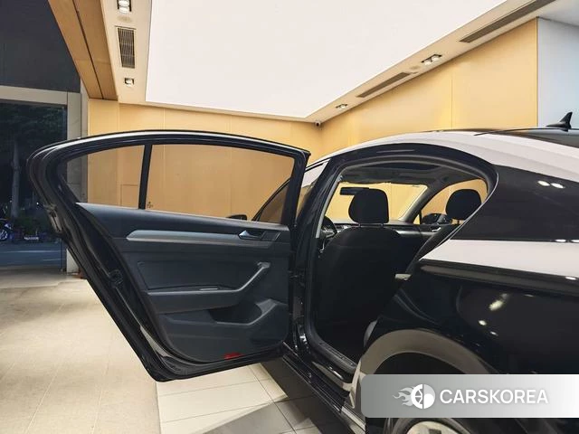 Volkswagen Magotan 2021 Черный из Китая, фото 2