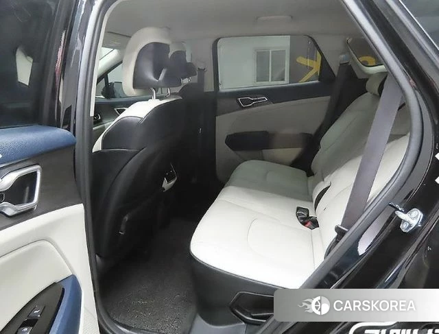 Kia Sportage 5th Generation Hybrid 2024 Черный из Кореи, фото 2