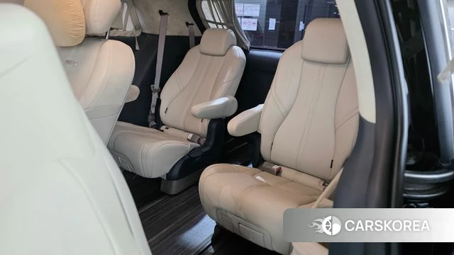 Kia Carnival 4th generation 2022 Черный из Кореи, фото 2