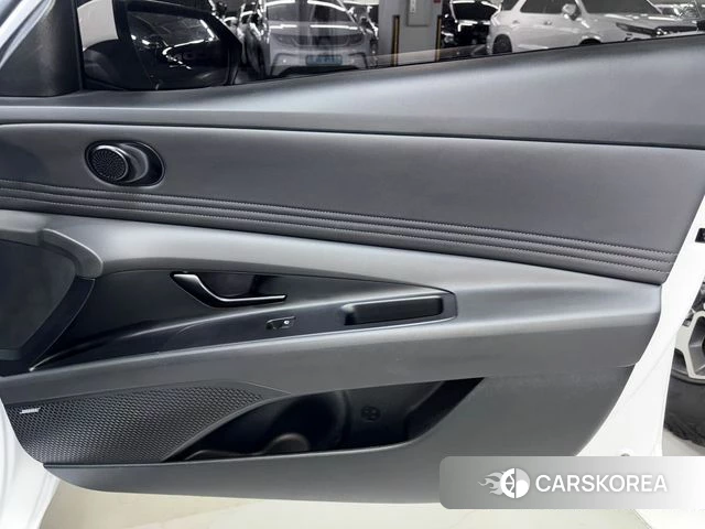 Hyundai The New Avante (CN7) 2023 Белый из Кореи, фото 2