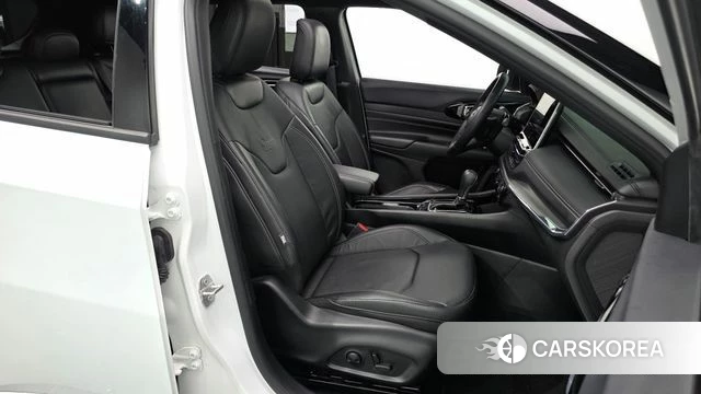 Jeep Compass 2nd Generation 2022 Белый из Кореи, фото 2