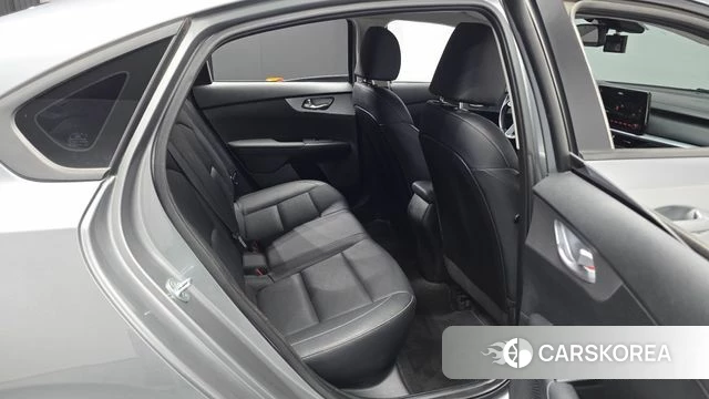 Kia The New K3 2nd generation 2022 Серебряный из Кореи, фото 2