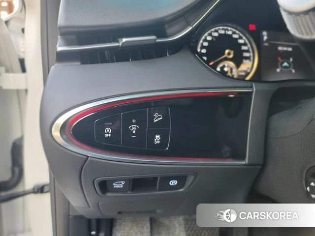 Genesis GV70 2022 Белый из Кореи, фото 2