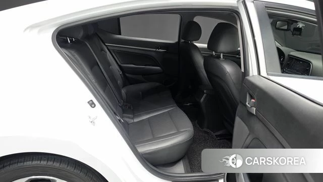 Hyundai Avante AD 2018 Белый из Кореи, фото 2