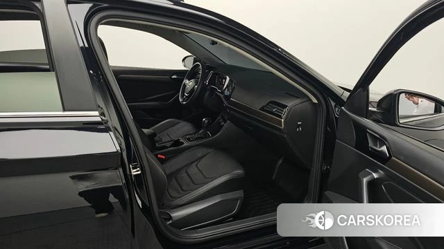Volkswagen 7th Generation of Jetta 2021 Черный из Кореи, фото 2