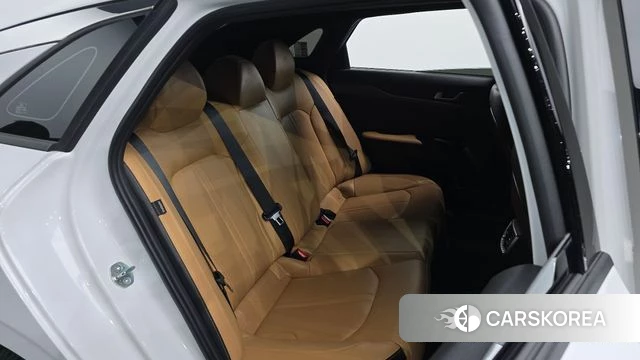Kia K5 3rd generation 2023 Белый из Кореи, фото 2