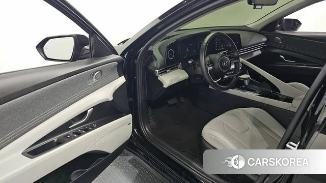 Hyundai Avante (CN7) 2022 Черный из Кореи, фото 2