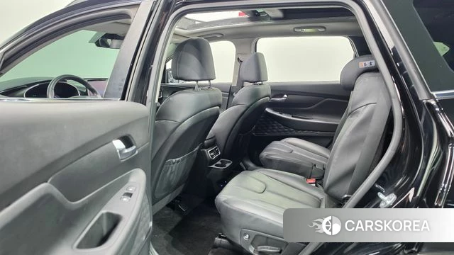 Hyundai The New Santa Fe 2023 Черный из Кореи, фото 2