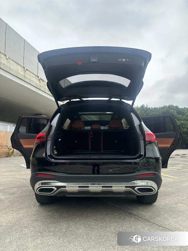 Mercedes-Benz GLC 2023 Черный из Китая, фото 2