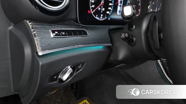 Mercedes-Benz E-Class W213 2019 Серый из Кореи, фото 2