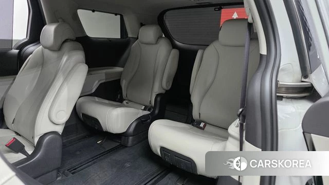 Kia Carnival 4th generation 2023 Белый из Кореи, фото 2