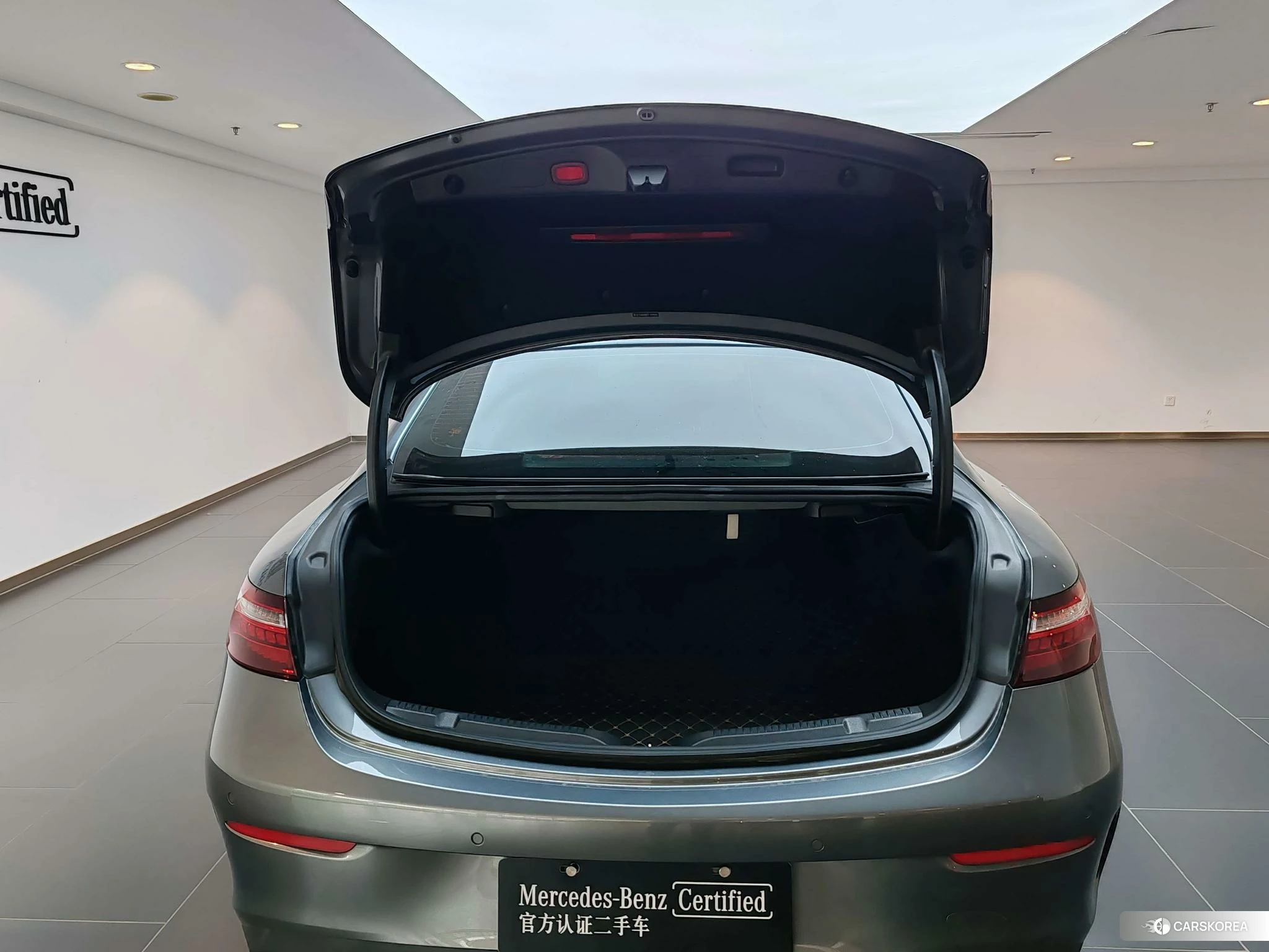 Mercedes-Benz E-Class 2022 Темно-серый из Китая, фото 2