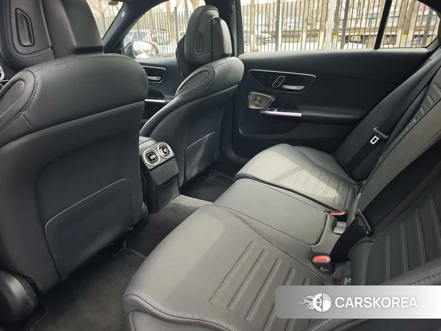 Mercedes-Benz C-class 2024 Белый из Китая, фото 2