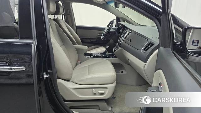 Kia The New Carnival 2020 Черный из Кореи, фото 2