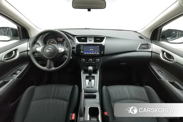 Nissan Sylphy 2024 Белый из Китая, фото 2