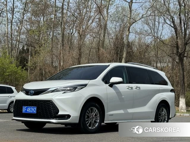 Toyota Sienna 2022 Белый из Китая, фото 2