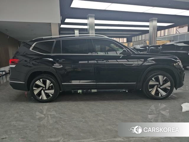 Volkswagen Teramont 2023 Черный из Китая, фото 2