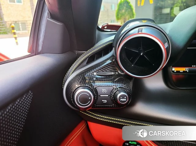 Ferrari F8 Spider 2021 Красный из Кореи, фото 2