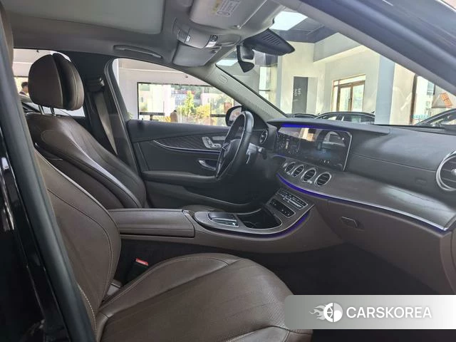 Mercedes-Benz E-Class 2021 Черный из Китая, фото 2