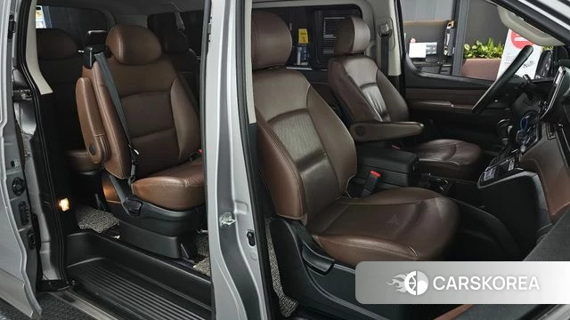 Hyundai The New Grand Starex 2019 Серебряный из Кореи, фото 2