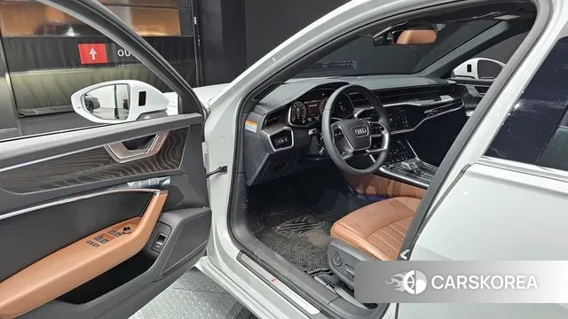 Audi A6 (C8) 2023 Белый из Кореи, фото 2