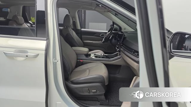 Kia The New Carnival 4th Generation 2024 Серебристо-серый из Кореи, фото 2